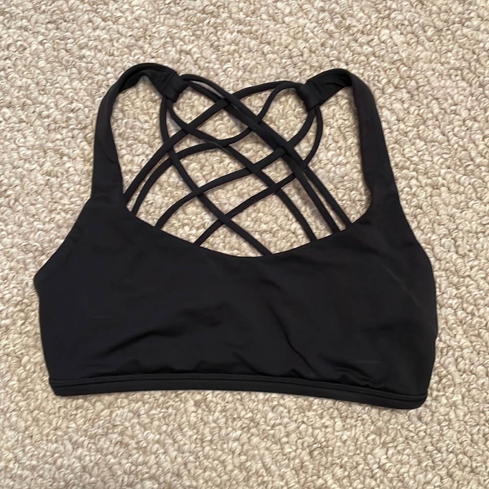 Lululemon sports bra